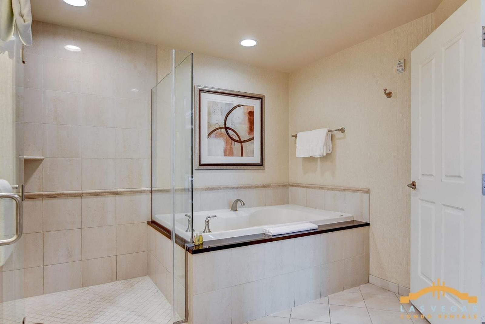 Mgm Signature-06-711 Strip View Jacuzzi Studio 라스베이거스 외부 사진